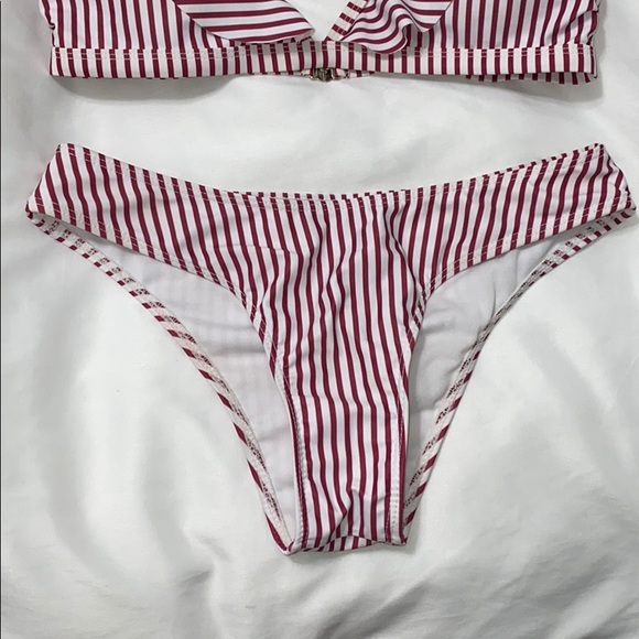 Red stripe bikini set - Picture 2 of 6